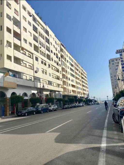 Apartment Oumnia 1 - City Center Tanger Buitenkant foto