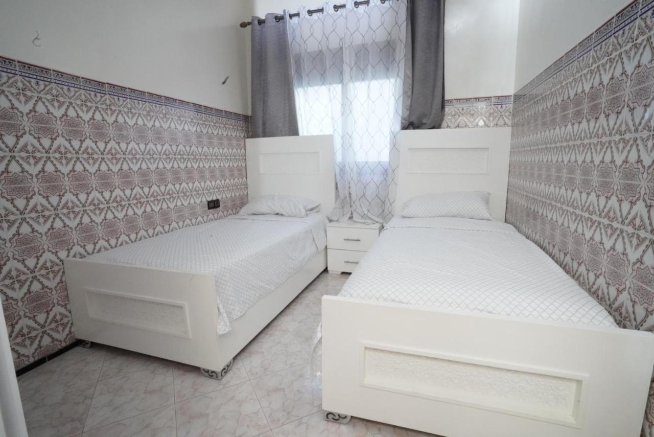 Apartment Oumnia 1 - City Center Tanger Buitenkant foto