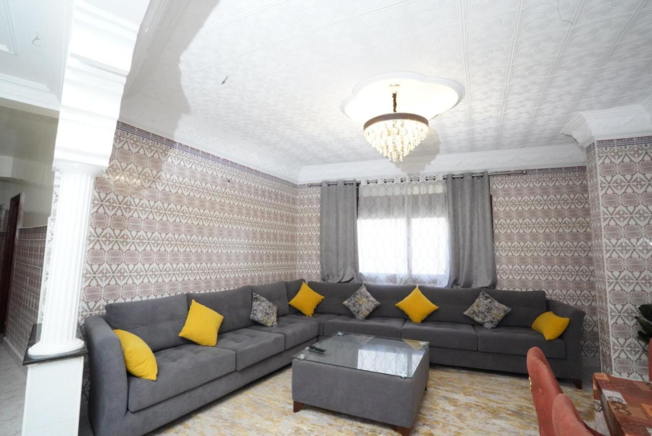 Apartment Oumnia 1 - City Center Tanger Buitenkant foto