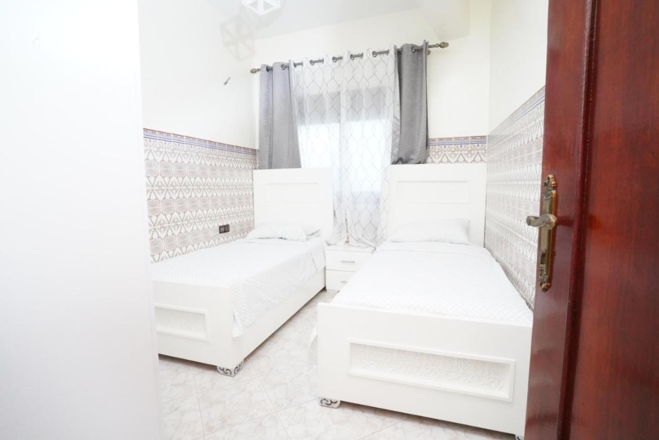 Apartment Oumnia 1 - City Center Tanger Buitenkant foto
